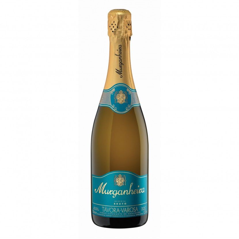 Espumante Murganheira Reserva Bruto na taça, com borbulhas e colar de espuma, em fundo claro.