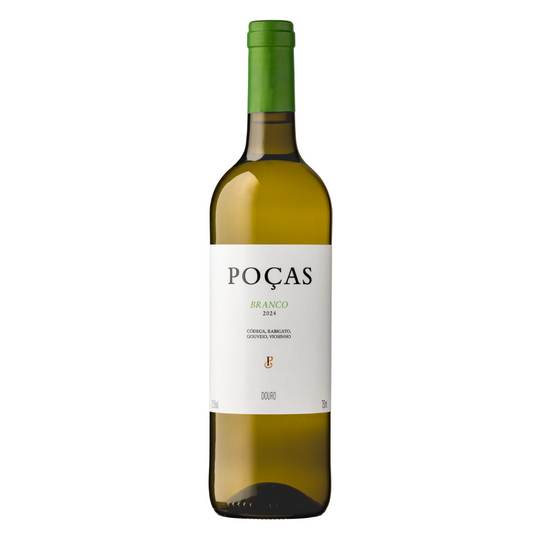 Taça de vinho Poças Branco com vinho dourado e brilhante, destacando a elegância do vinho branco da marca Poças.