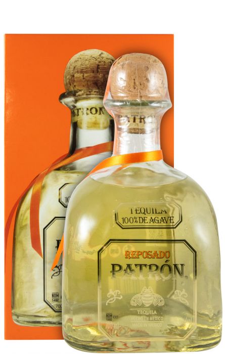 Garrafa de tequila Patron Reposado, destilado premium da The Patrón Spirits Company, com rótulo elegante e garrafa transparente.