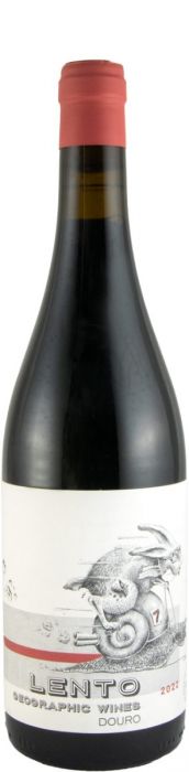 Vinho tinto Lento Vinhas Velhas da Geographic Wines Portugal, garrafa com rótulo elegante, destaque para vinhas antigas.