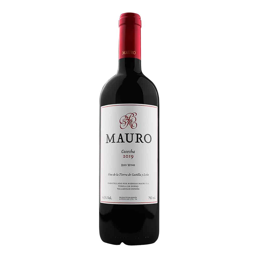 Taça de vinho tinto Mauro Cosecha 2019, vinho do mundo da marca Bodegas de Mauro em garrafa elegante.