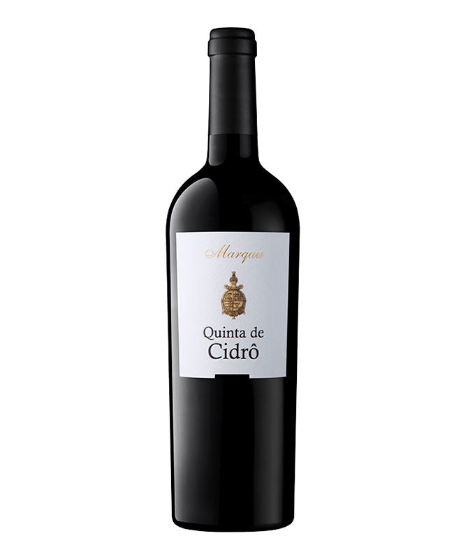 Garrafa de vinho Cidro Marquis da Quinta do Cidro, vinho tinto com rótulo detalhado, em ambiente de adega.
