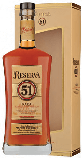 Imagem de garrafa de Aguardente 51 Reserva Rara, destilado de marca 51, com rótulo elegante e embalagem artesanal.