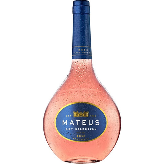 Taça de vinho rosé Mateus Rosé Dry da Casa Ferreirinha, vinho seco com cor rosada vibrante, em taça de vidro transparente.