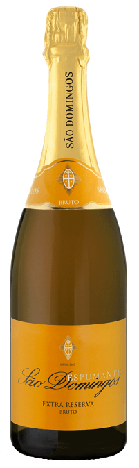 Espumante São Domingos Extra Brut com garrafa elegante, destaque para o rótulo e detalhes dourados do rótulo.