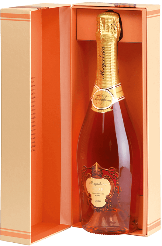 Espumante Murganheira Czar Rosé, garrafa elegante com rótulo, destaque para o espumante rosé da marca Murganheira.