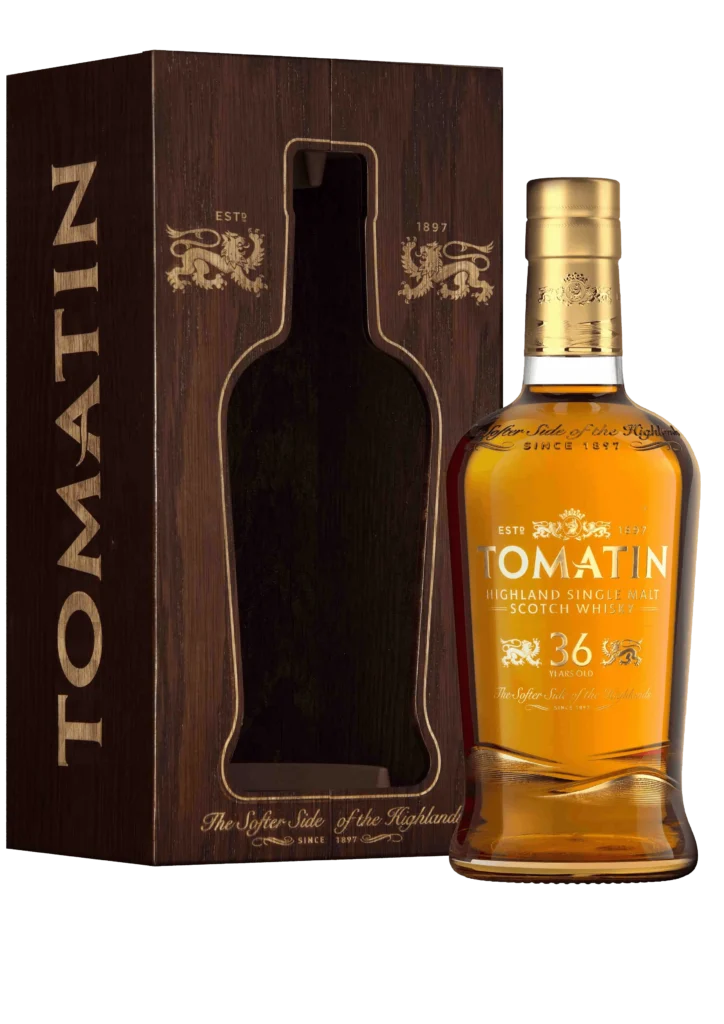 Imagem de uma garrafa de destilado Tomatin 36 Anos, com embalagem elegante e detalhes do rótulo visíveis.