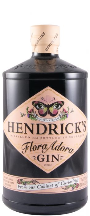 Garrafa de Gin Hendrick's Flora Adora, destilado de alta qualidade com design elegante e rótulo detalhado.