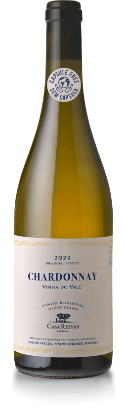 Vinho branco Casa Relvas Chardonnay Branco, garrafa de vinho de estilo elegante, destacando a embalagem do produto.