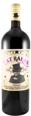 Taça de vinho Fat Baron Shiraz Tinto Magnum da Ermelinda Freitas em garrafa grande, destaque para rótulo e cor do vinho.