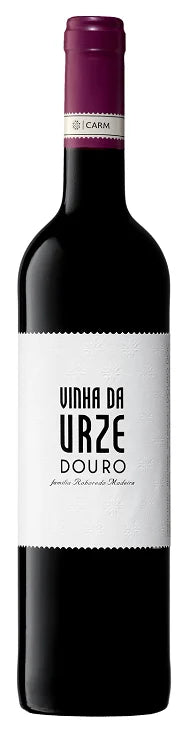 Vinho Vinha da Urze Tinto Carm, garrafa de vinho tinto com rótulo elegante, destaque para a coleção 2023.