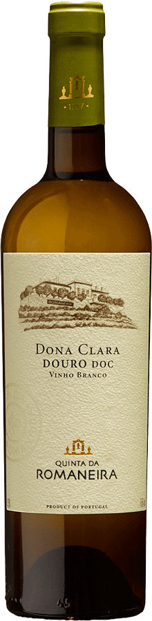 Taça de vinho branco Quinta da Romaneira Dona Clara Branco, garrafa de vinho tinto, rótulo elegante, copo com vinho dourado.