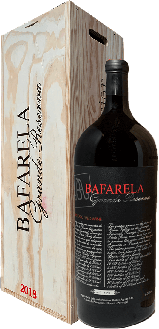 Bafarela Grande Reserva, vinho tinto em grande formato de 27 litros, garrafa grande da marca Bafarela de Grande.