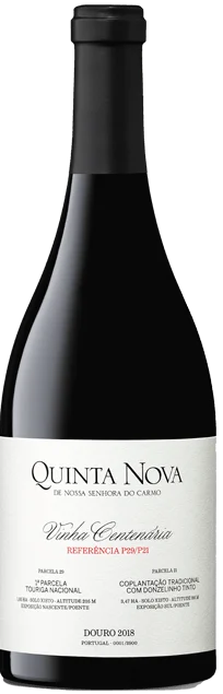 Taça de vinho Quinta Nova P29, vinhos da Quinta Nossa Senhora do Carmp, com garrafa e detalhes do rótulo.