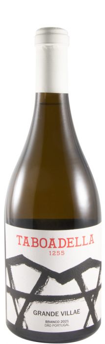 Taça de vinho branco Taboadella Grande Villae branco em taça transparente, destaque para a cor clara e brilhante do vinho.