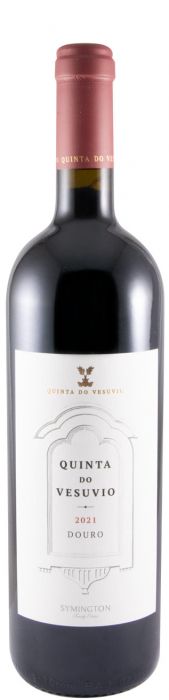 Taça de vinho tinto Quinta do Vesúvio, vinho da marca Symington, com garrafa ao fundo, destaque na taça e rótulo.