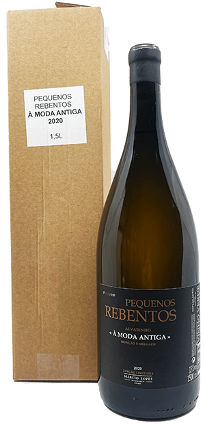 Rebentos à moda antiga Magnum de tamanho grande, produzido por Marcio Lopes, em embalagem com detalhes visíveis.