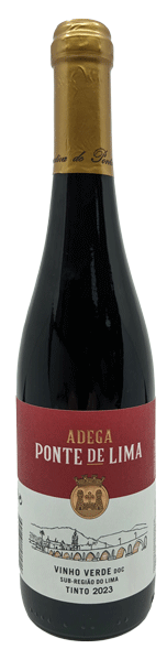 Taça de vinho tinto Ponte Lima Tinto, Vinho Verde da Adega de Ponte Lima, em garrafa com rótulo detalhado.