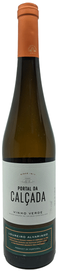 Vinho Verde Branco Quinta da Calçada Portal da Calçada com rótulo e garrafa, produzido com uvas Loureiro e Alvarinho.