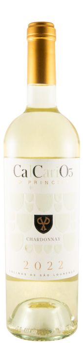 Taça de vinho branco Principal Calcário Branco em uma mesa, destacando a bebida clara e brilhante do vinho branco.