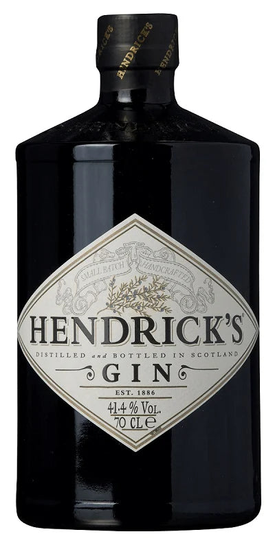 Garrafa de gin Hendrick's destilados, com rótulo elegante e design distinto, destaque para a marca Hendrick's.