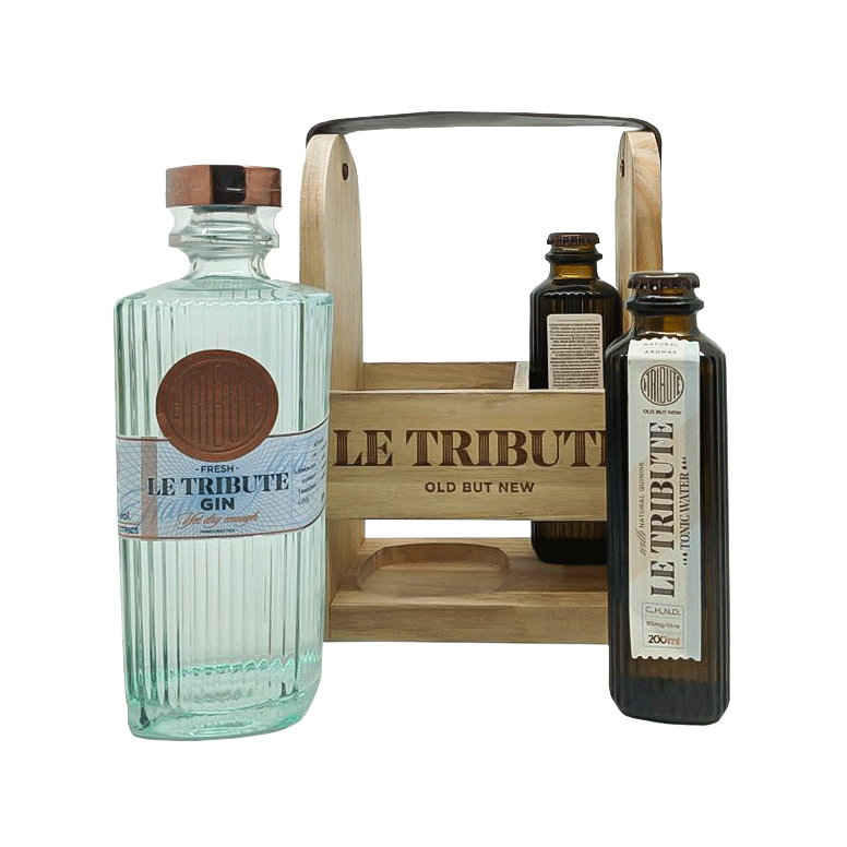 Conjunto de garrafas de gin Tribute da MG Destilerías com garrafa e tônica em embalagem de destilados.