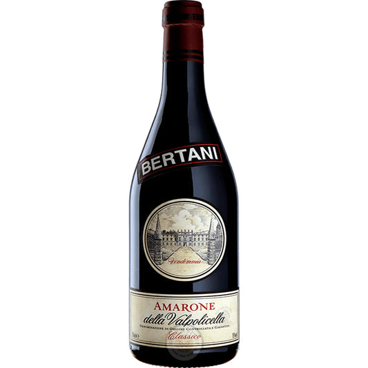 Taça de vinho tinto Bertani Amarone della Valpolicella 2015, garrafa de vinho do mundo, rótulo elegante e riquíssimo.