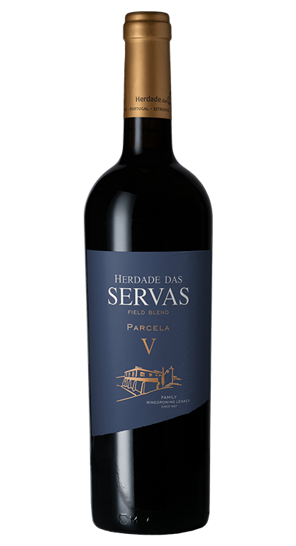 Vinho Herdade das Servas Parcela V, garrafa de vinho tinto de alta qualidade, com rótulo elegante e design sofisticado.