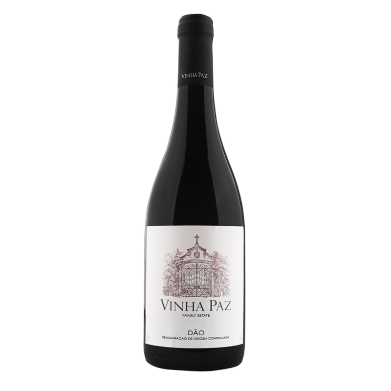 Taça de vinho tinto Vinha Paz, garrafa de vinho Vinha Paz Tinto, bebida alcoólica de cor rubi e rótulo com o nome Vinha Paz.