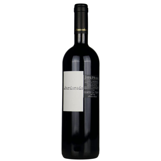 Vinho tinto Alves de Sousa Abandonado 2021, garrafa com rótulo elegante, vista de frente em fundo neutro.