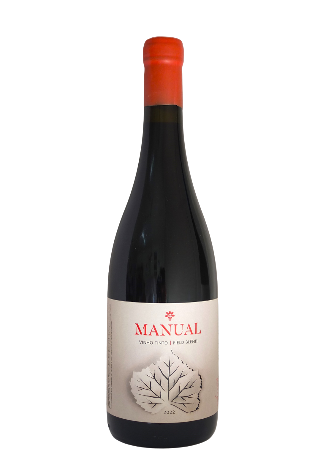 Vinho tinto Manual Field Blend Tinto da marca Manual Wines, garrafa de vinho com rótulo detalhado sobre a produção.