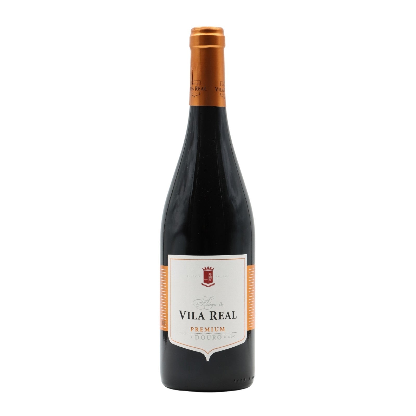 Taça de vinho tinto Vila Real Premium da Adega Cooperativa de Vila Real, garrafa de vinho tinto 2022.