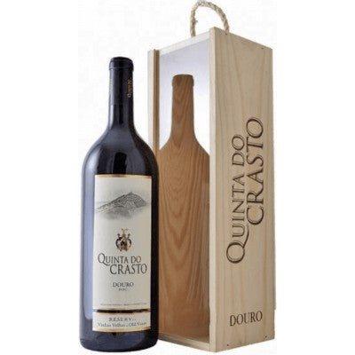Vinho Quinta do Crasto Vinhas Velhas Magnum, garrafa de vinho tinto com rótulo detalhado e destaque na imagem.