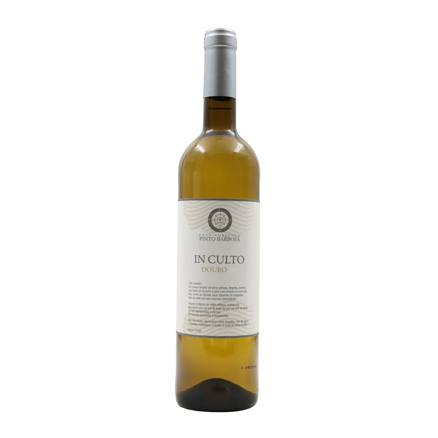 Taça de vinho branco in Culto Branco, produzido pela Casa Agrícola Pinto Barbosa, com destaque na garrafa e rótulo.
