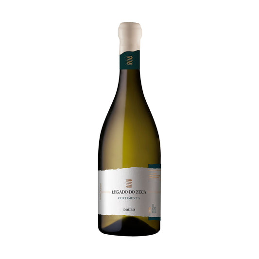 Vinho branco Legado do Zeca Curtimenta, safra 2020, na garrafa, com rótulo elegante, produzido pela marca Legado do Zeca.