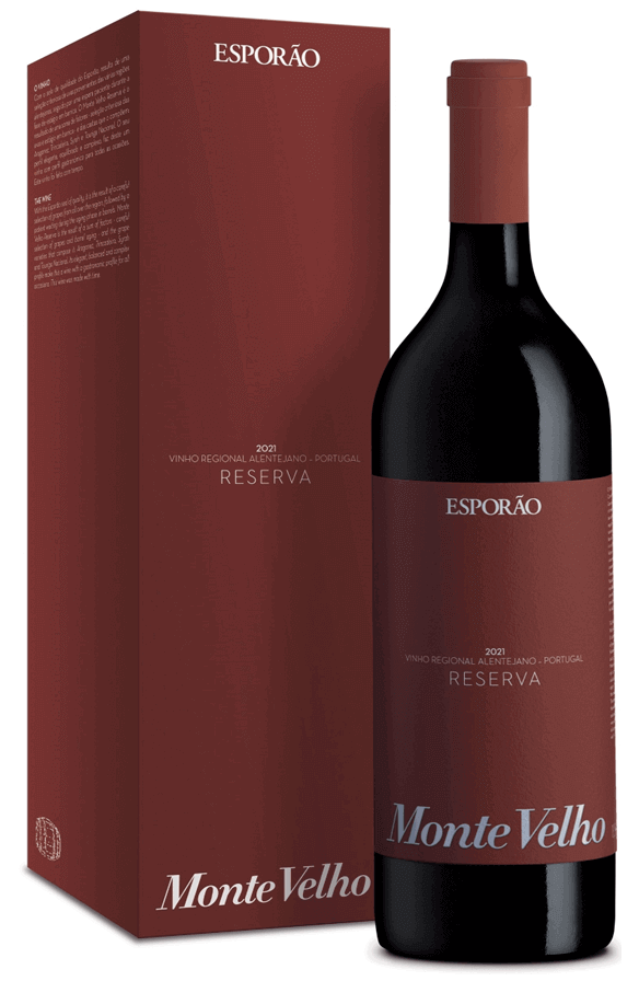 Taça de vinho Monte Velho Reserva Tinto Magnum da Herdade do Esporão em grande formato, com garrafa e rótulo visíveis.