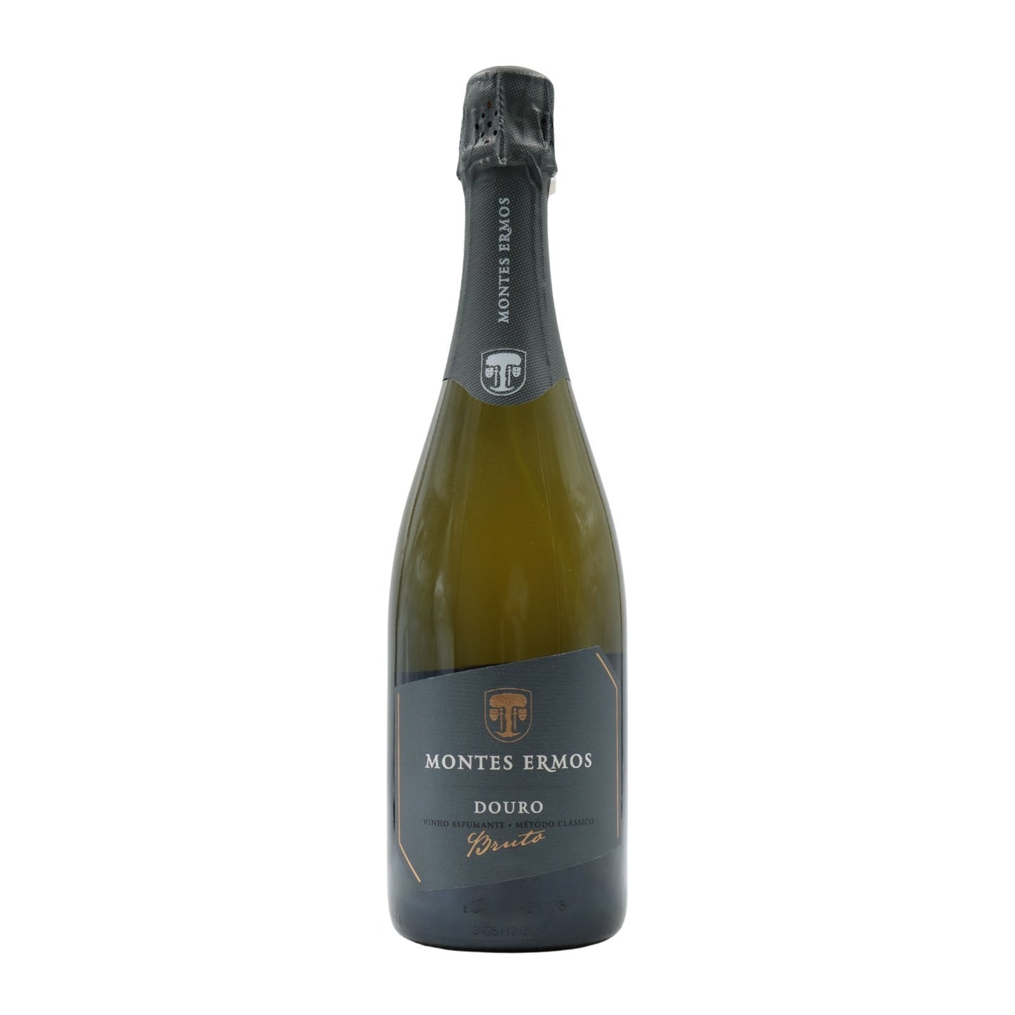 Espumante Montes Ermos Bruto com garrafa elegante e rótulo, destaque para a bebida espumante de celebração.